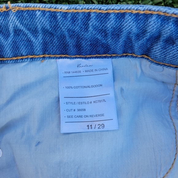 KanCan Estilo button fly shorts - Picture 5 of 7